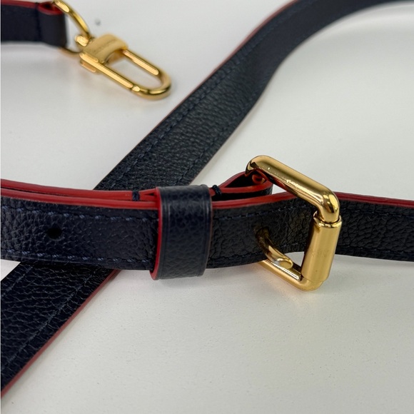 AUTHENTIC Louis Vuitton LV Pochette Metis Marine Rouge Navy Leather - Picture 16 of 16